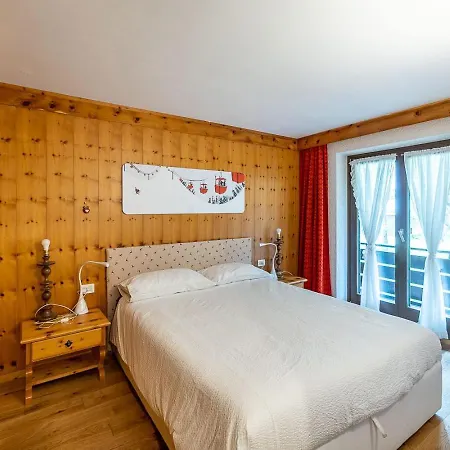 Penthouse 3 Bedrooms Sauna Hot Tub * 贝卢诺