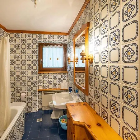 Penthouse 3 Bedrooms Sauna Hot Tub 贝卢诺